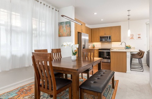 Makaha Valley Cottage | New Mountainside Cottage near Spectacular Beaches