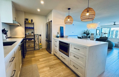 Diamond Head - Kapahulu - St. Louis Condo | Newly remodeled and well equipped higher up unit 1007 at a great price!