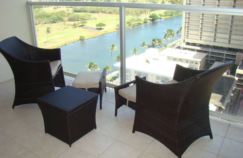 Waikiki Condo | Newly renovated cozy studio with huge lanai!