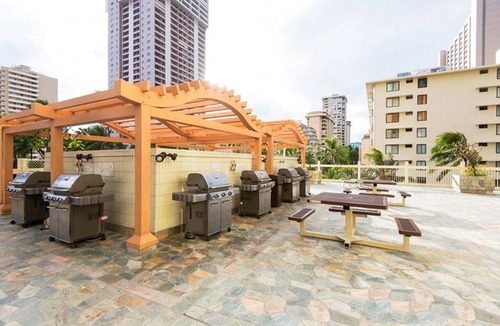 Waikiki Condo | Newly renovated cozy studio with huge lanai!