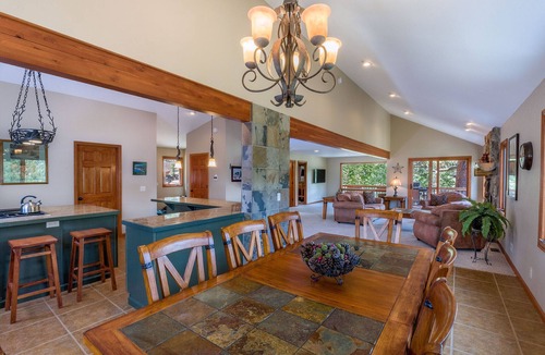 Aspen Brook House | Next to Rocky Mtn Natl Pk Luxury Vacation Home Views & River Spotless with AC