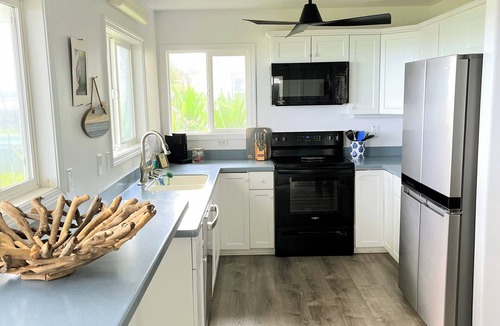 Keaau House | Ocean FRONT Home - Whale Watching Starts Nov-May! BOOK NOW!
