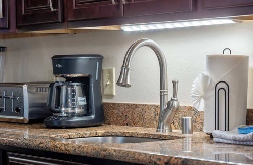 Kahana House | Ocean & Island views, AC, resort 1bedroom condo, AC, walk to shops & dining