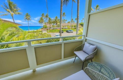 Wailua House | Ocean view AC, pool hot tub coconut marketplace