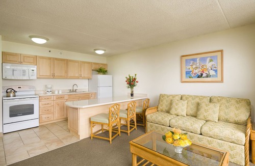 Waikiki Condo | Ocean View Condo | Aston Waikiki Banyan 1BPO3 – Pool & Hot Tub