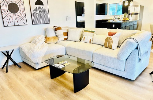 Kona Palisades House | Ocean View Family Retreat - New · Modern · Spacious · King · AC