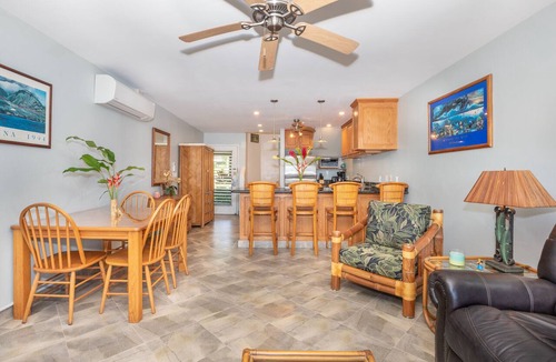 Kahana Condo | Ocean View Kahana 2BR w/secluded beach,pool, AC,2 Lanai's-Maui Condo Rental