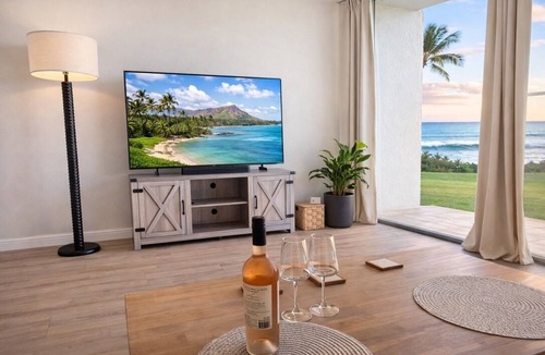 Maili Condo | Oceanfront, cozy one bedroom condo in peaceful Ma'ili Cove, Oahu
