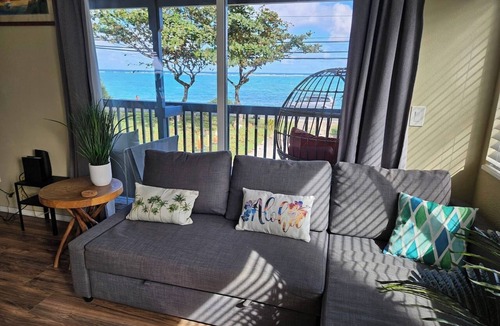 Punaluu House | Oceanfront Hauula Home - South Unit A - 30+ Days