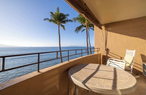 Maalaea Condo | Oceanfront Island Sands 310 Charming Maalaea Bay Condo at Incredible Value