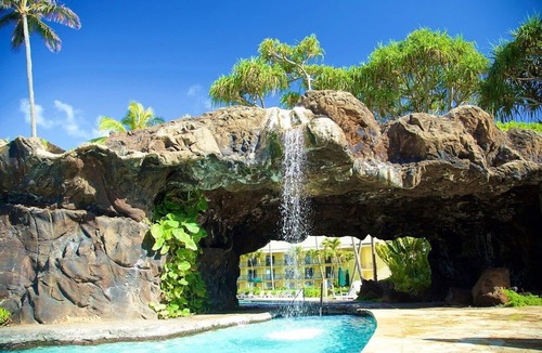 Hanamaulu Condo | Oceanfront Kauai Beach Resort, 4 Pools, 2 hot tubs, Spa and Restaurants on Site