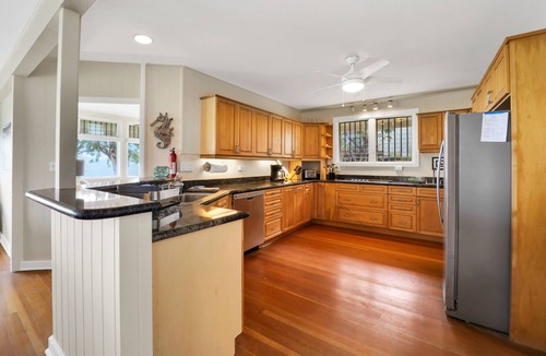 Waimanalo Beach House | Oceanfront Paradise in Waimānalo Stunning Views & Hawaiian Sunrises