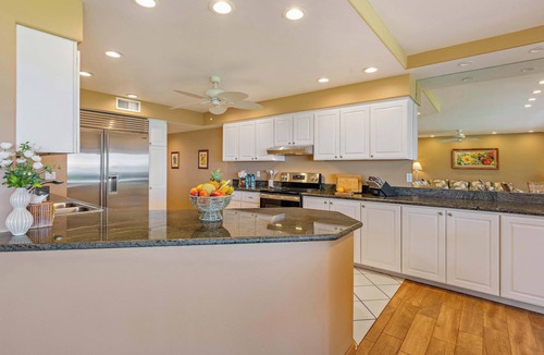 Historic Lahaina Front Street House | Oceanfront Puamana 9-2 4BR – Beach at Your Door