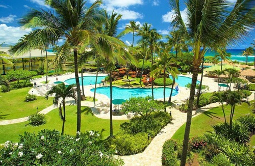 Hanamaulu Condo | Oceanfront Resort, 4 pools, 75 foot waterslide, restaurants on site