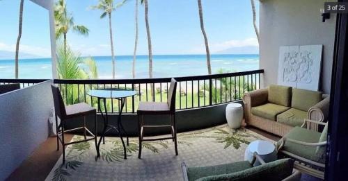 Honokowai Apartment | Oceanfront with Private Beach! Hale Mahina Beach Resort A206