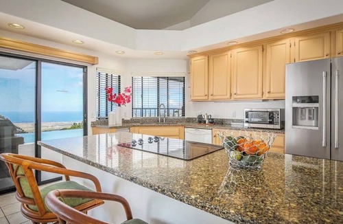 Holualoa House | Oceanview Suite and Cottage