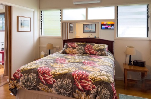 Waimanalo Beach Apartment | Paradise Found Waimanalo - Quiet & Private Beachside Suite with Air Conditioning