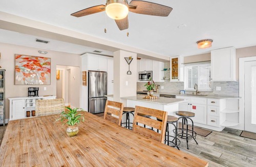 Little Venice House | Paradise Point - Luxury Oceanfront Estate w/Pool, Dock, Outdoor Kitchen & Family Amenities