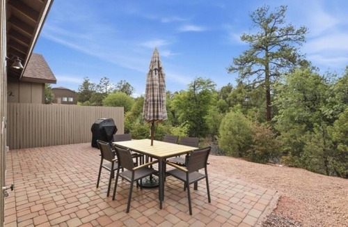 Payson House | Payson Getaway: Steps to Nature, 3BD 2BA Townhome with Garage & Private Patio