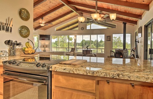 Volcano Cottage | Peaceful Volcano Home Near National Park!