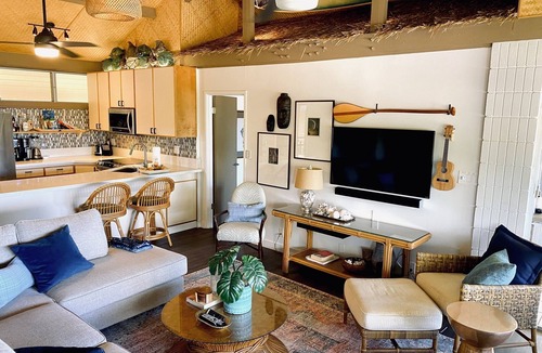 Kihei Condo | Penthouse Retreat Steps to Beach. Sweeping Ocean Views, Designer 5 Star Escape