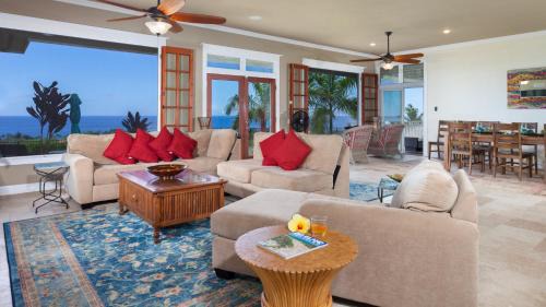 Kailua-Kona House | ❤PiH❤ PACIFIC VISTA RETREAT Luxury Retreat w Ocean Views Heated Pool