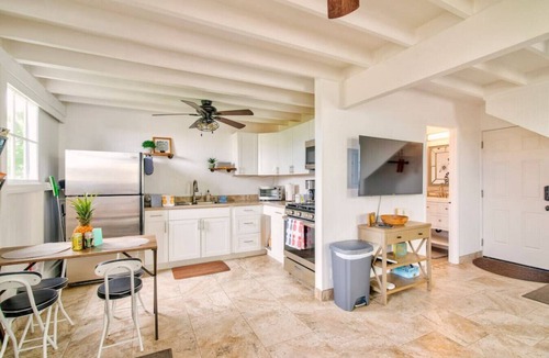 Hilo House | Pineapple Loft - Downtown Hilo wAC
