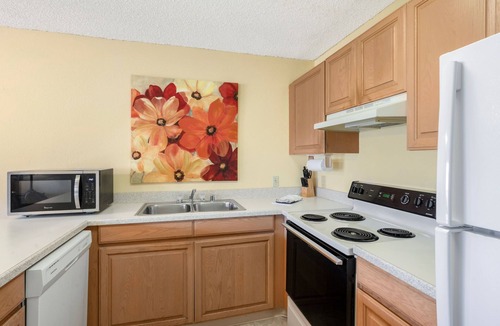 Kapaa Condo | Pono Kai F207 Oceanview AC, POOL, JACUZZI, BBQ, TENNIS
