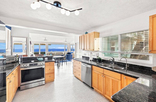 Waialua House | Private Beach, King Beds, 85" TV, BBQ, WD, Trails 2mins
