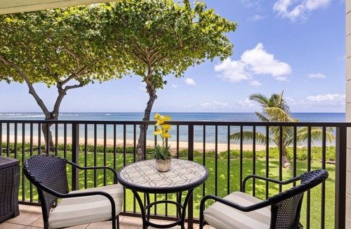 Waialee Apartment | Private Beachfront Retreat in Haleiwa