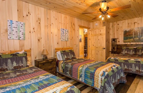Hackensack Cabin | Private Cabin Retreat at Historic Resort