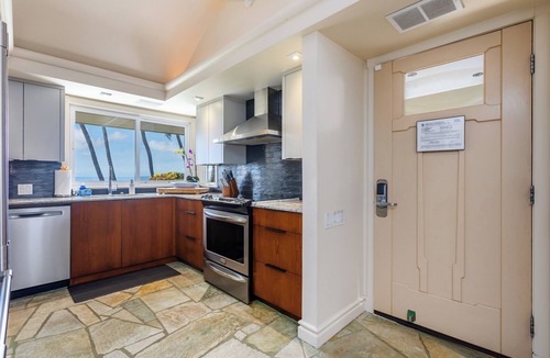 Kamuela House | Puako Beach Luxury Oceanfront Home- 3 Guest Suites