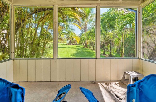 Keaau House | Quiet Tropical Escape w/ Lanai - < 1 Mi to Beach!