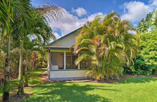 Keaau House | Quiet Tropical Escape w/ Lanai - < 1 Mi to Beach!