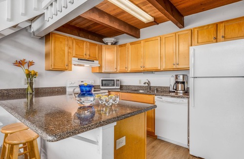 Kihei Condo | Rare, Spacious Penthouse, Big Ocean and Mountain Views, Great Location, AC