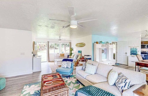 Kapoho House | Relaxing Dog-Friendly Pahoa Home Near Beaches with Shared Pool