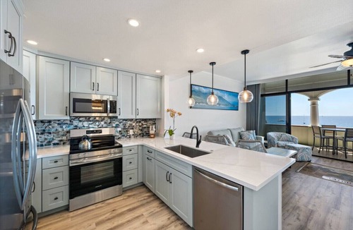 Historic Lahaina Front Street Condo | Remodeled Luxury Penthouse Panoramic Ocean Views