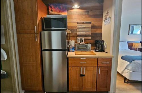 Kihei Apartment | Resort Retreat Studio-Walk to Beach, Shops, Dining with AC, WIFI