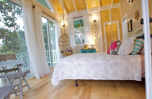 Ohia Estates Cottage | Romantic Tree Cottage in the Rainforest