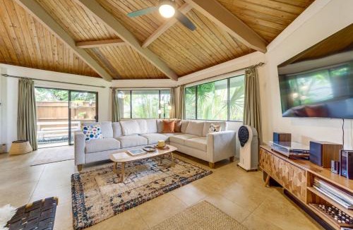 Kona Palisades House | Rooftop Patio! Kailua-Kona Escape 6 Mi to Beach