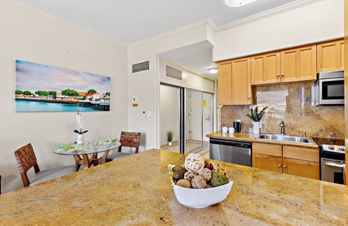 Historic Lahaina Front Street Condo | Scenic West Maui Mountain View Escape