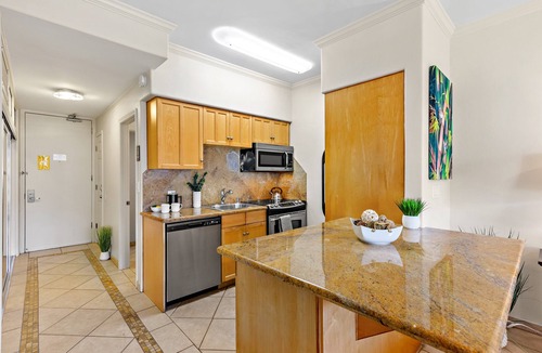 Historic Lahaina Front Street Condo | Scenic West Maui Mountain View Escape