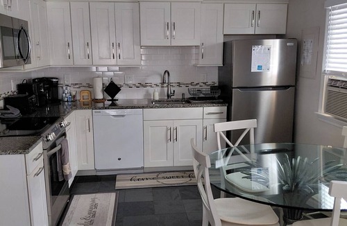 Seabrook Apartment | Seabrook Beach WINTER RENTAL 9/4/26-5/31/27 2500/month ONLY IF RENT ENTIRE TIME