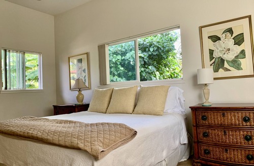 Waimanalo Beach Cottage | Secluded air-conditioned cottage a half block to Waimanalo Beach, 30-day min