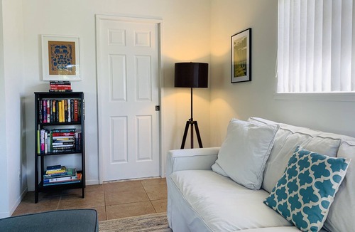 Waimanalo Beach Cottage | Secluded air-conditioned cottage a half block to Waimanalo Beach, 30-day min