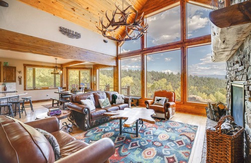 Florissant Cabin | Secluded Mountain Family Home w/Pike Peaks Views