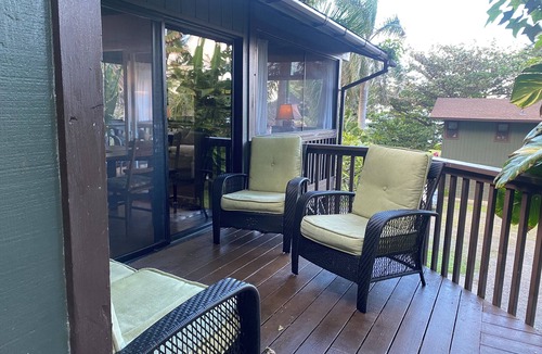 Waimanalo Beach House | Serene 2-bedroom bungalow in Waimanalo
