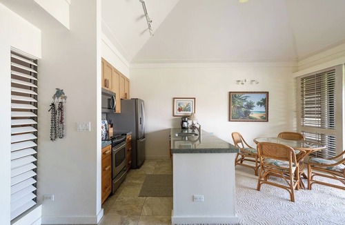 Poipu Hotel | Serene Ocean-View, Vaulted Ceilings, Private Lanai & Resort Access -Unit 27