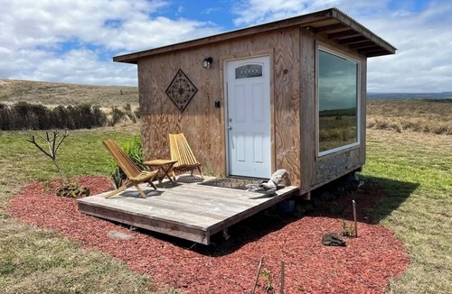 Naalehu Apartment | Simple yet enchanting abode