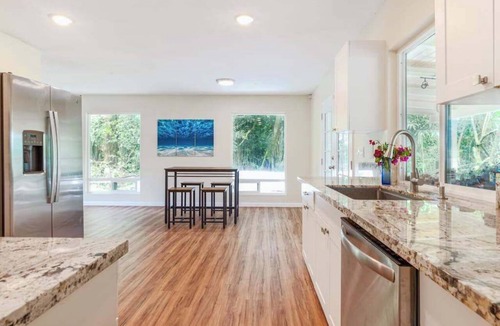 Kapoho House | Single-Level Dog-Friendly Pahoa Home with Full Kitchen & W/D